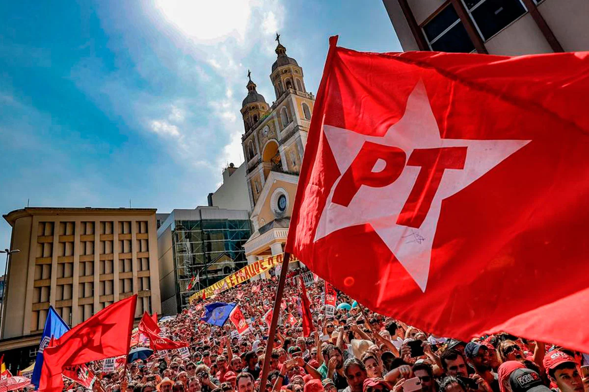 Católicos do PT criticam uso de igrejas como palanque eleitoral em carta pública