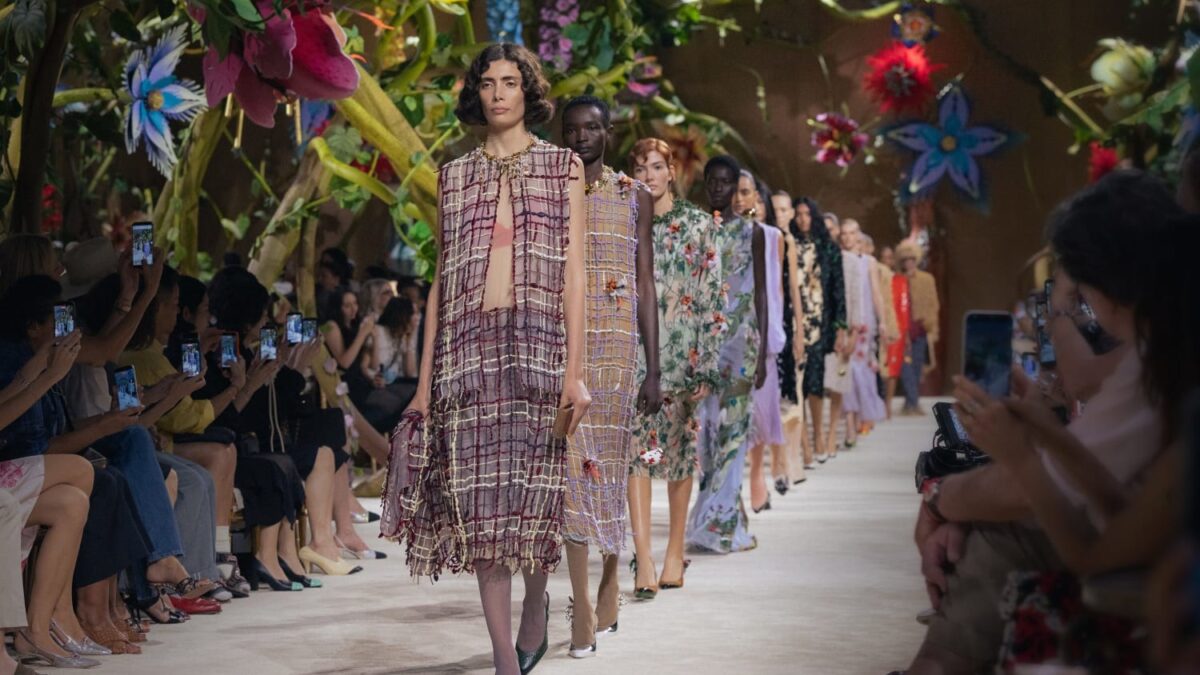 Chanel apresenta coleção de alta-costura Inverno 2026 em Paris