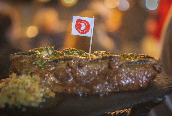 Crescimento de 10% na certificação de Carne Hereford fortalece mercado premium no Brasil