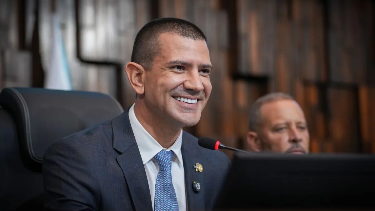 Crise na pré-campanha de Douglas Ruas no RJ gera temor por novas operações policiais