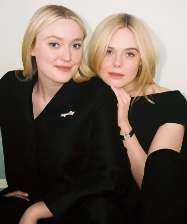 Dakota e Elle Fanning celebram indicações ao Emmy e marcam história com produtora