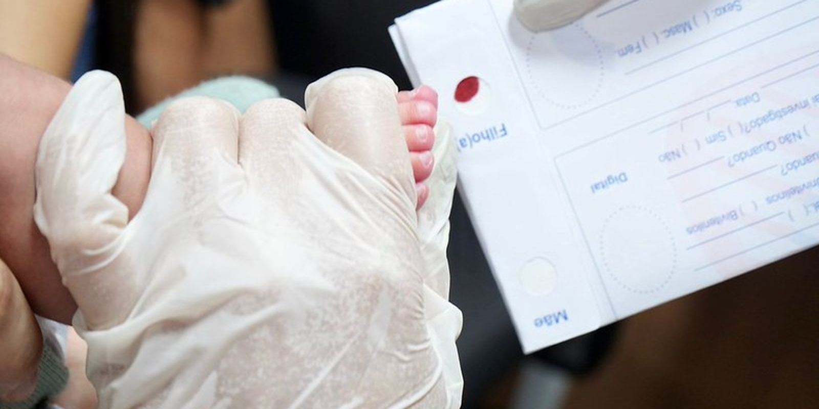 Defensoria do Rio realiza campanha de paternidade com exames de DNA no metrô