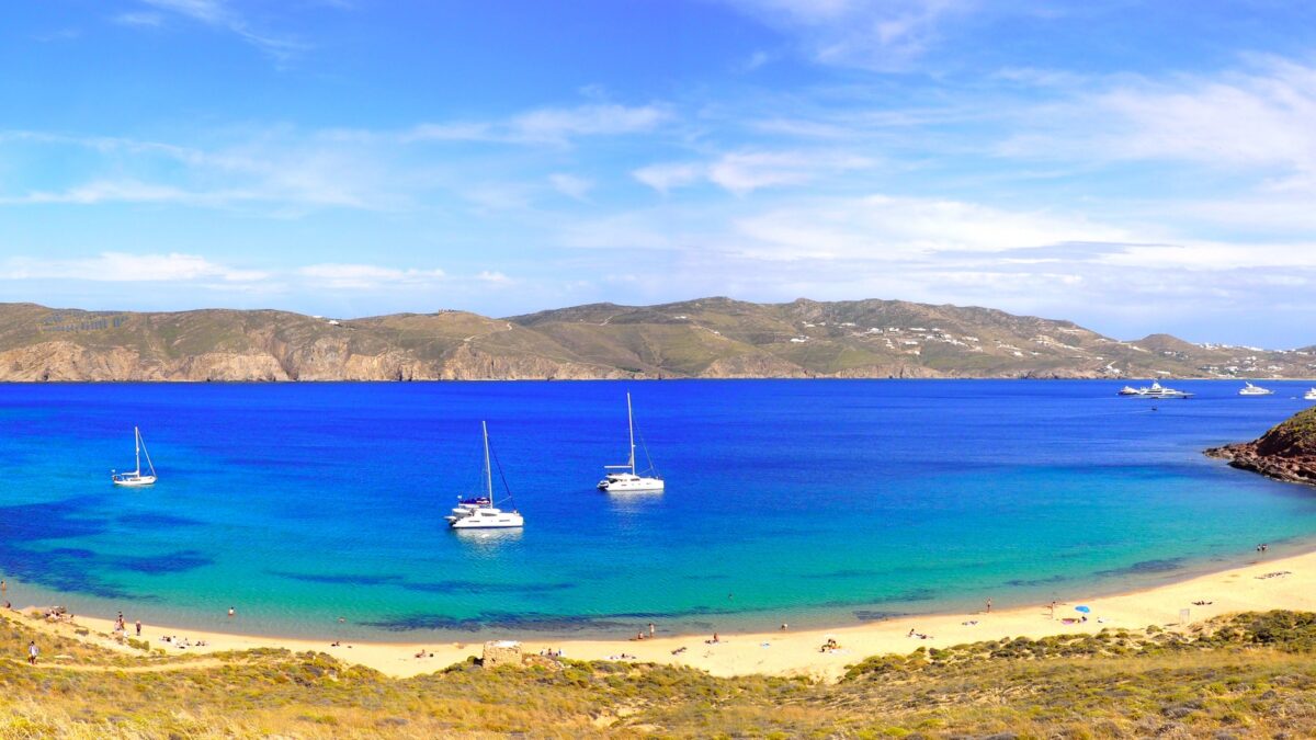 Descubra seis lugares secretos em Mykonos além das festas e beach clubs