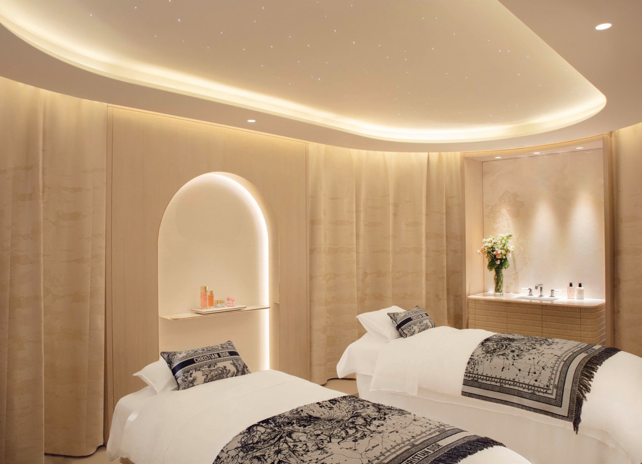 Dior Spa Plaza Athénée inova com fototerapia para combater jet lag e melhorar sono