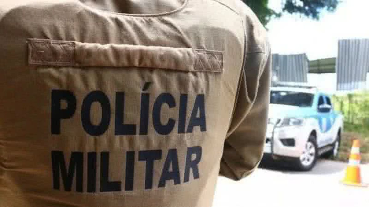 Dois policiais são feridos a tiros durante operação na Vila Canária, em Salvador