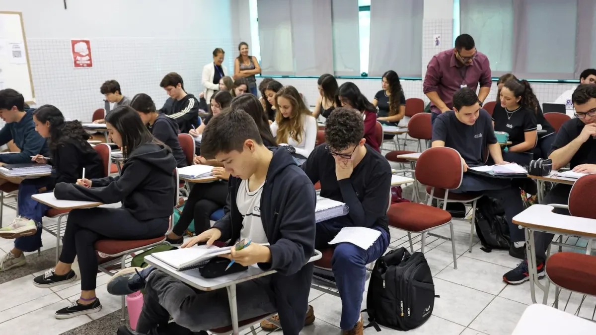 Educação financeira é aprovada para o currículo do ensino fundamental e médio
