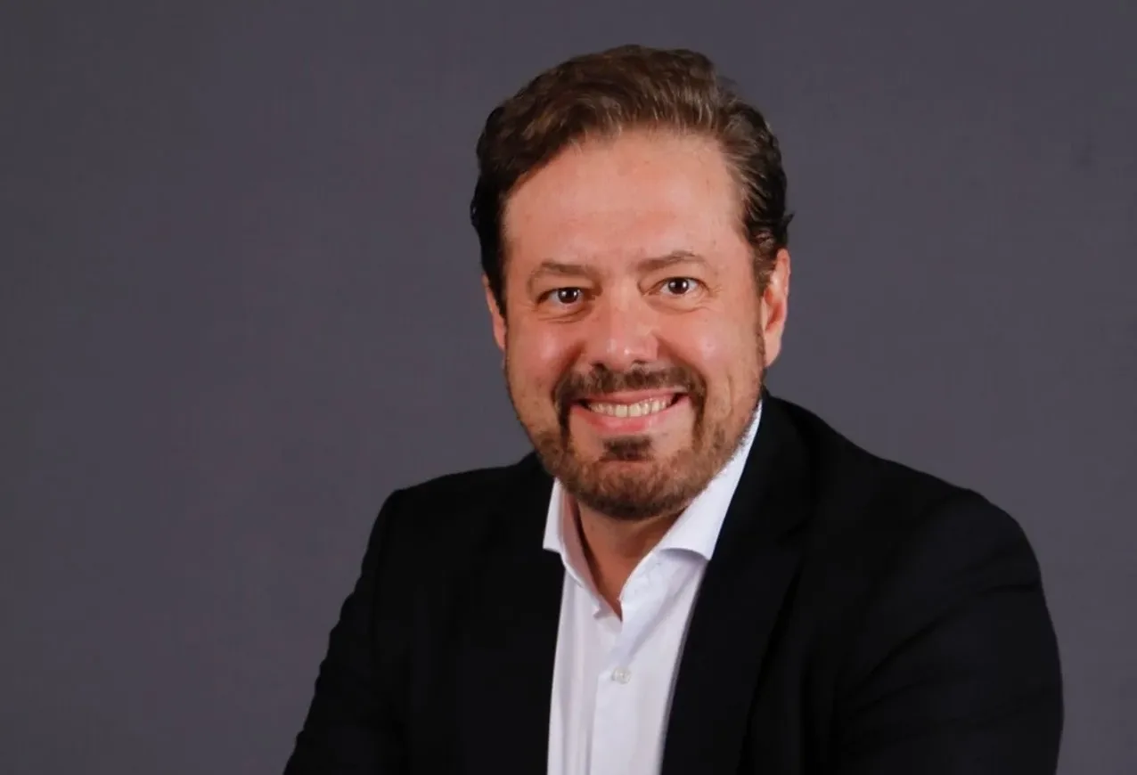 Empresas priorizam experiência do cliente com IA, revela estudo da Sinch