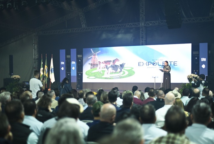 Expoleite 2026 atrai 35 mil visitantes e destaca inovações no agronegócio do Paraná