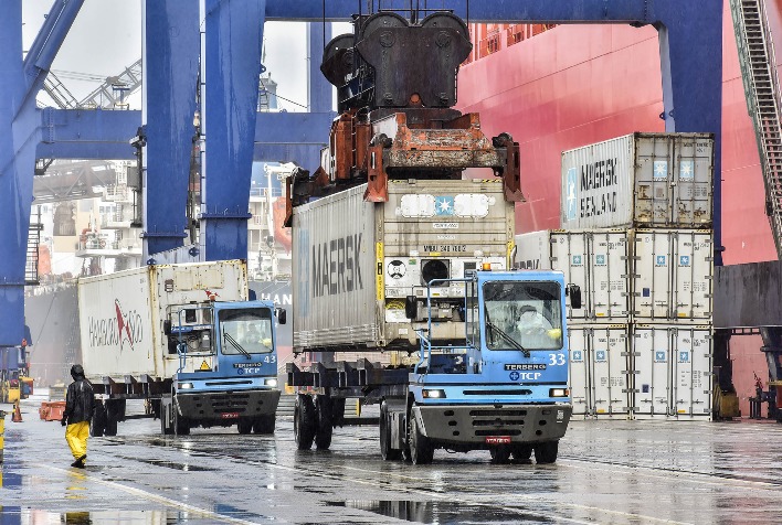 Exportações de lácteos caem 19,8% e Brasil registra déficit histórico em 2026