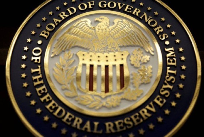 Fed deve manter juros inalterados enquanto mercado aguarda decisão crucial