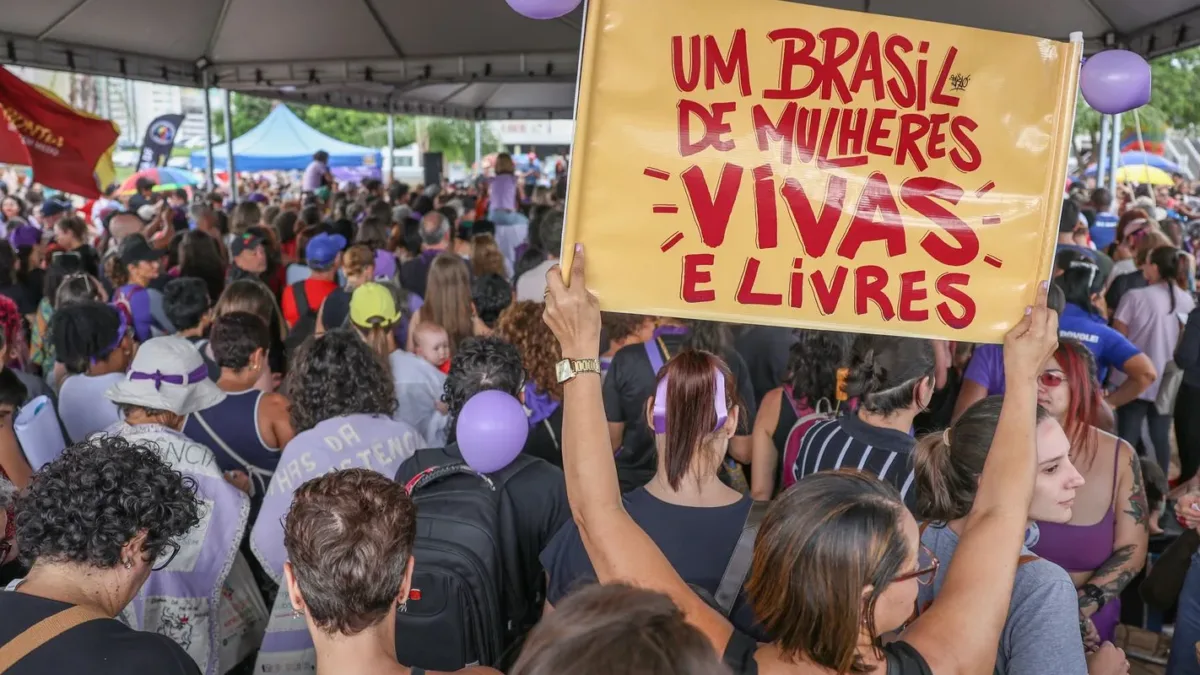 Feminicídios em São Paulo aumentam 10% no 1º semestre de 2026, com 142 vítimas.