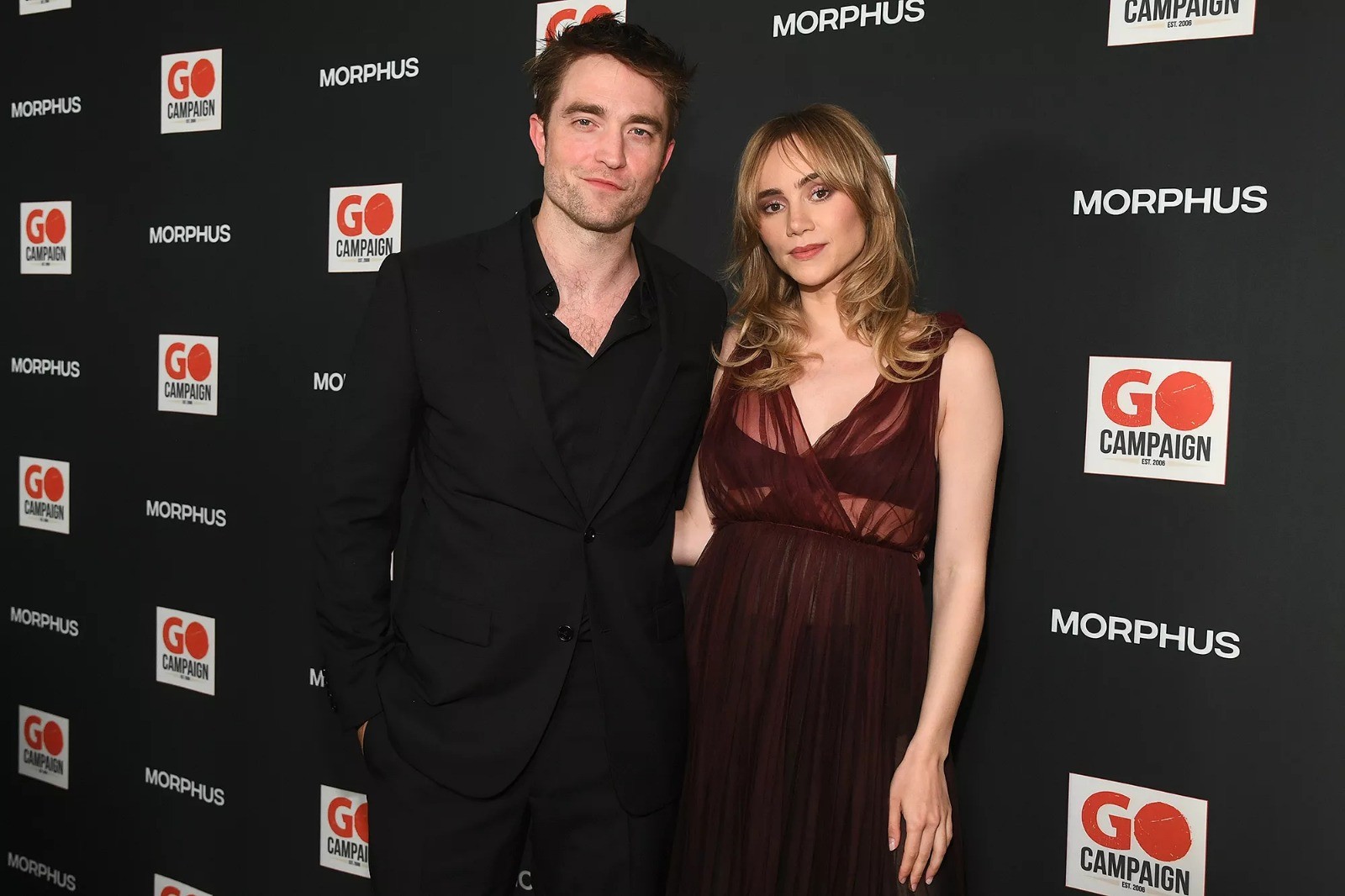 Filha de Suki Waterhouse chama Robert Pattinson de 'Papai Batman' durante gravações