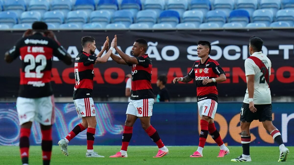 Flamengo encerra intertemporada com amistoso contra Olimpia no Mané Garrincha