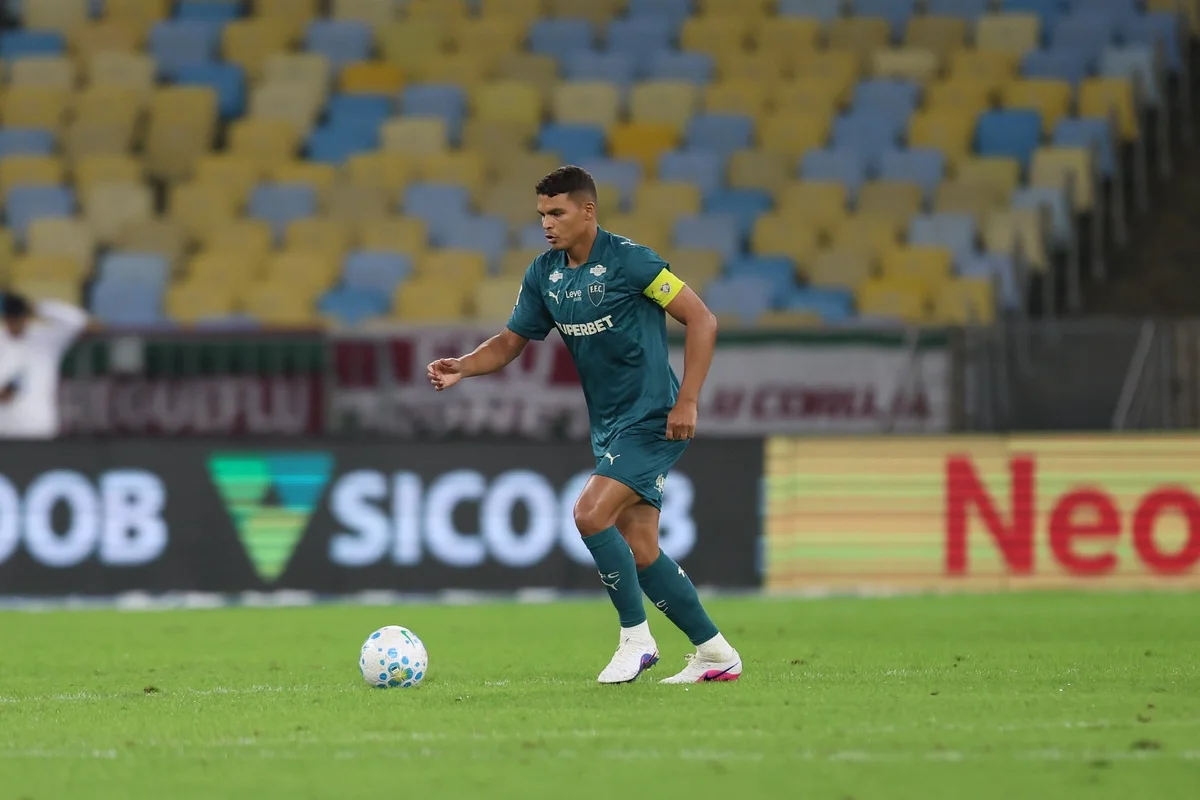 Fluminense confirma lesões de Thiago Silva e Freytes antes do clássico contra o Vasco