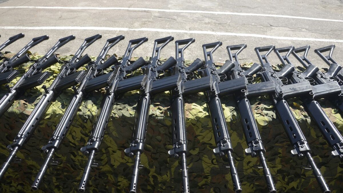 Forças de segurança do RJ devem recadastrar armas de uso restrito em 30 dias