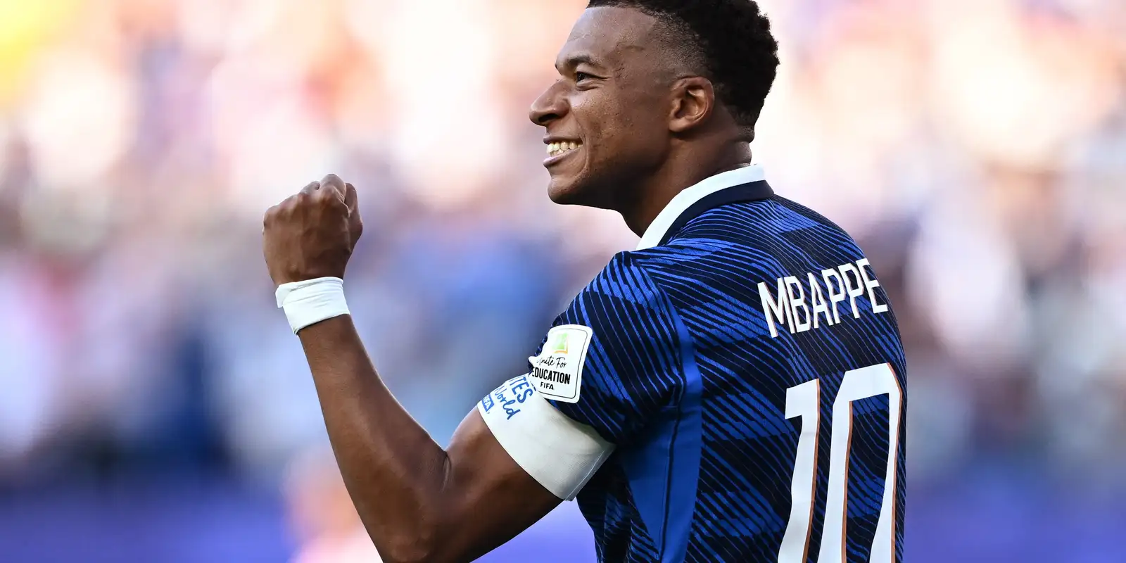 França supera Paraguai com pênalti de Mbappé e avança às quartas da Copa