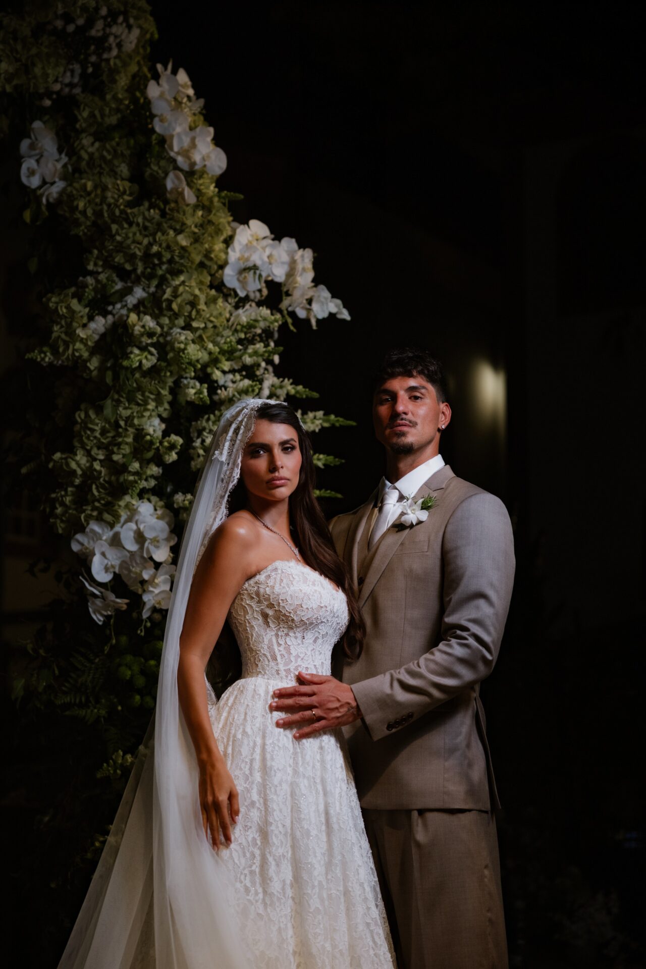 Gabriel Medina e Isabella Arantes se casam em cerimônia luxuosa no litoral paulista