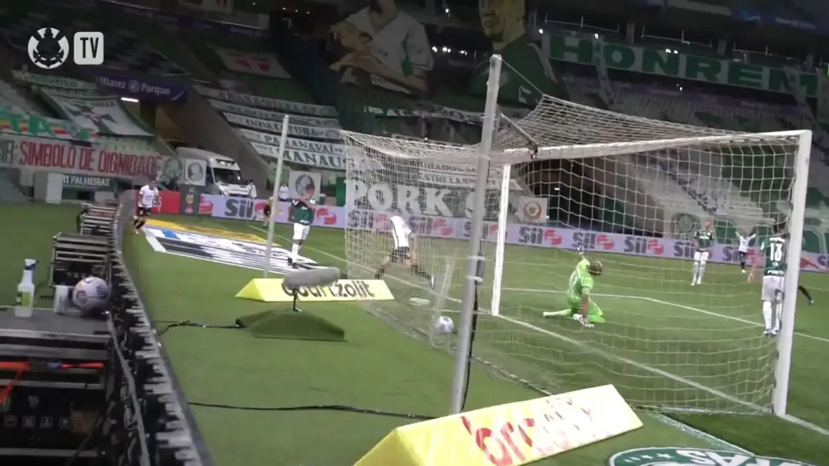 Gabriel completa 34 anos e relembra gol marcante no Corinthians contra o Palmeiras
