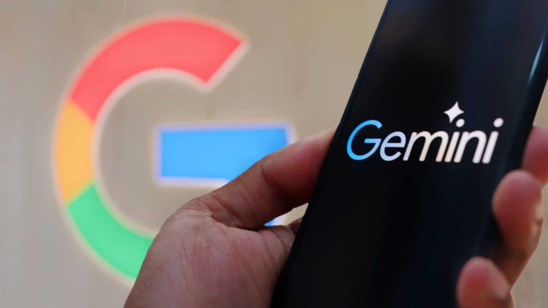 Google é criticado por destacar métodos de suicídio em resumos gerados por IA