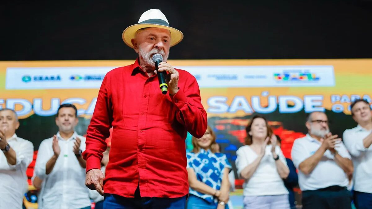 Governo Lula apresenta pacote de entregas em educação, saúde e habitação