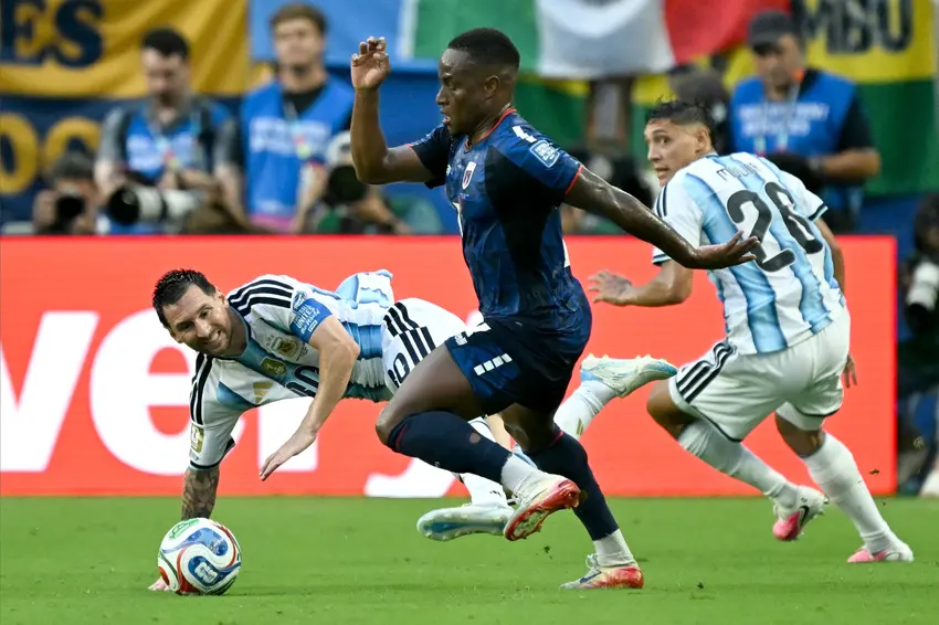 Grêmio confirma contratação do atacante Jovane Cabral, destaque de Cabo Verde na Copa do Mundo