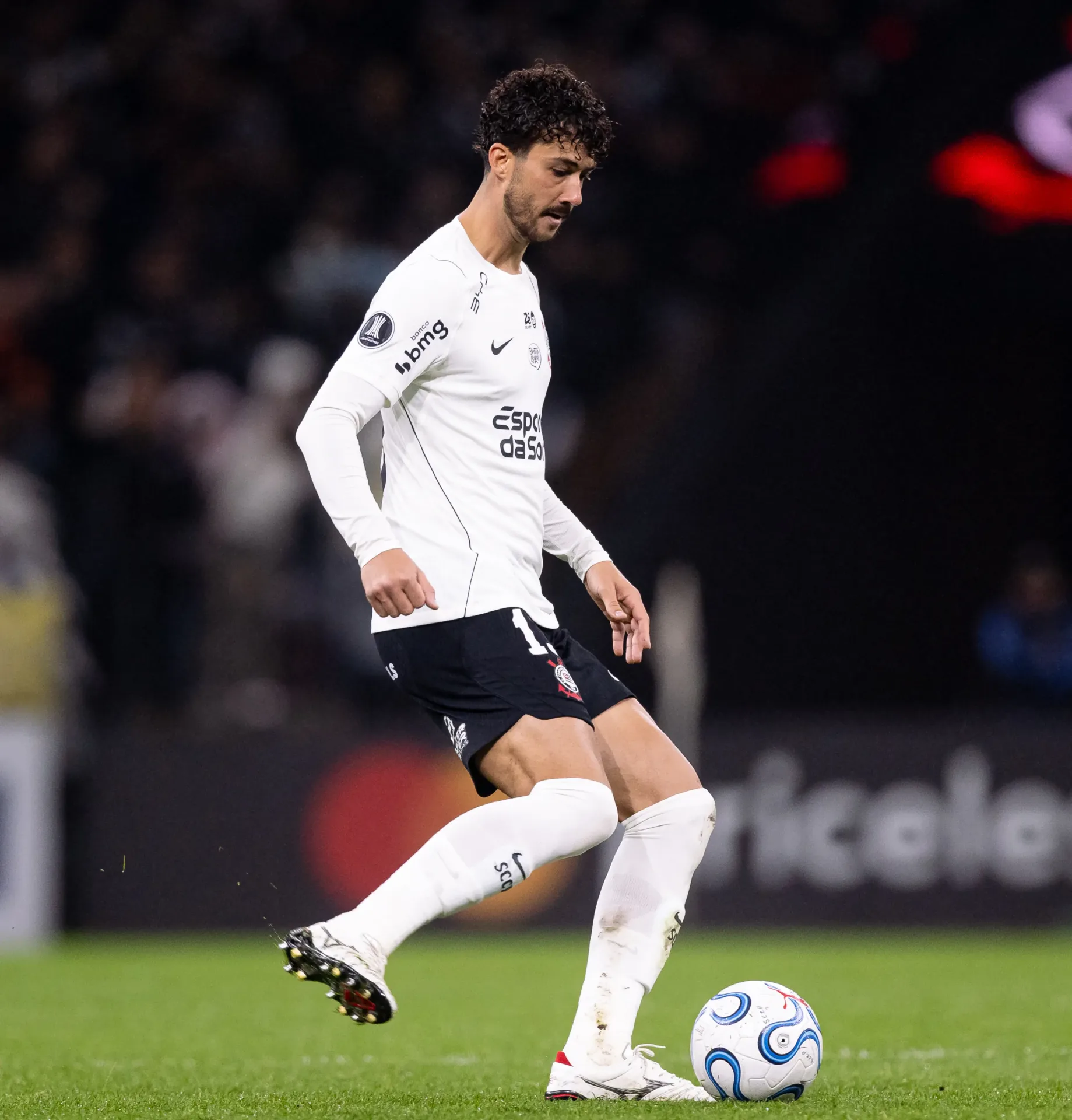 Gustavo Henrique é o defensor mais ativo do Corinthians no Brasileirão