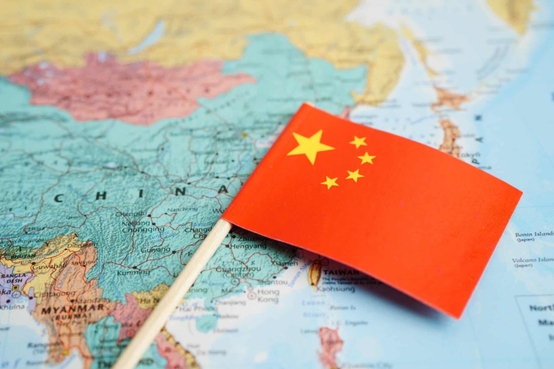 IA chinesa GLM-5.2 desafia líderes ocidentais com desempenho e custo reduzido