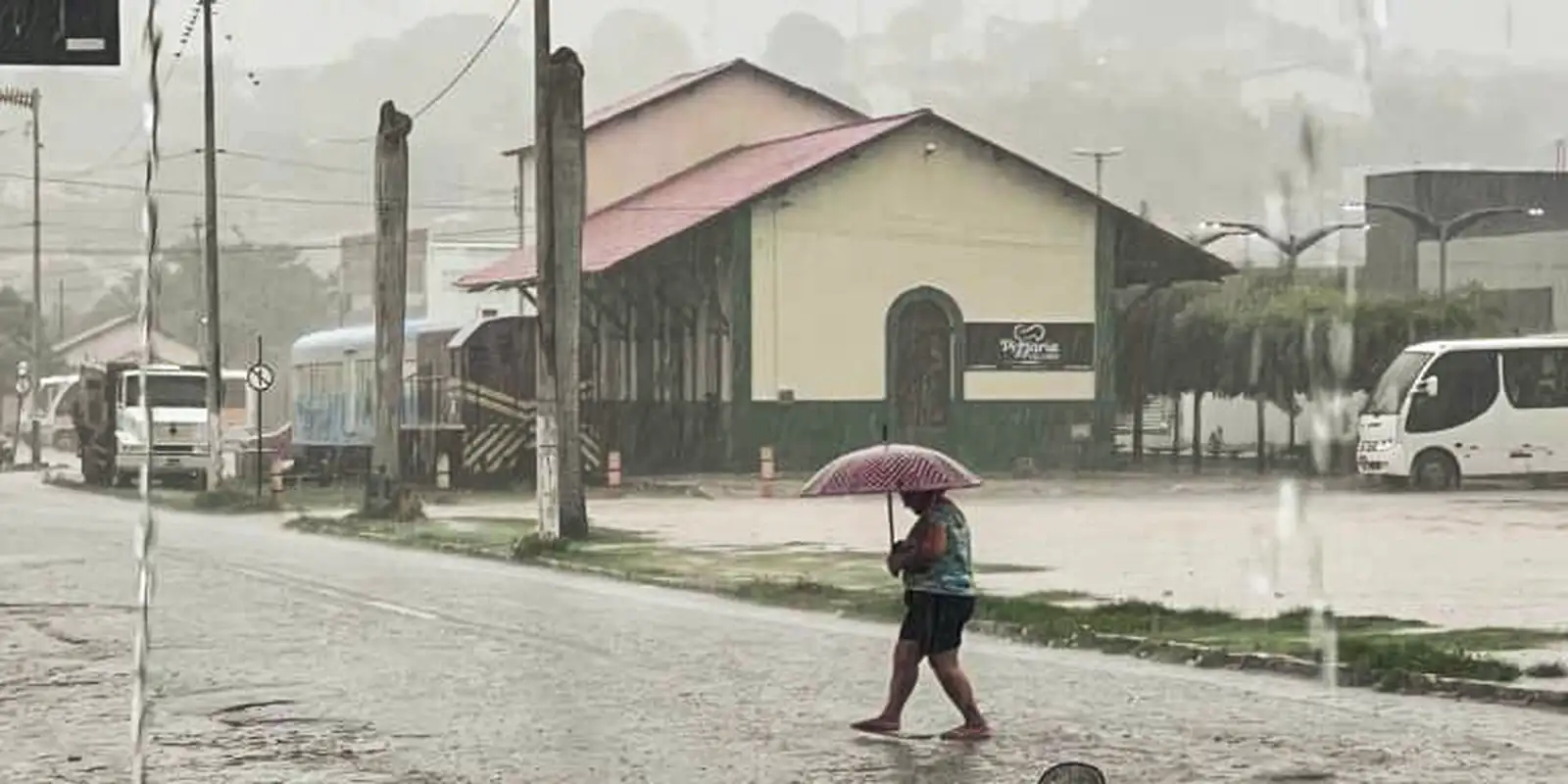 Inmet emite alerta amarelo para chuvas intensas no Nordeste e Norte do Brasil