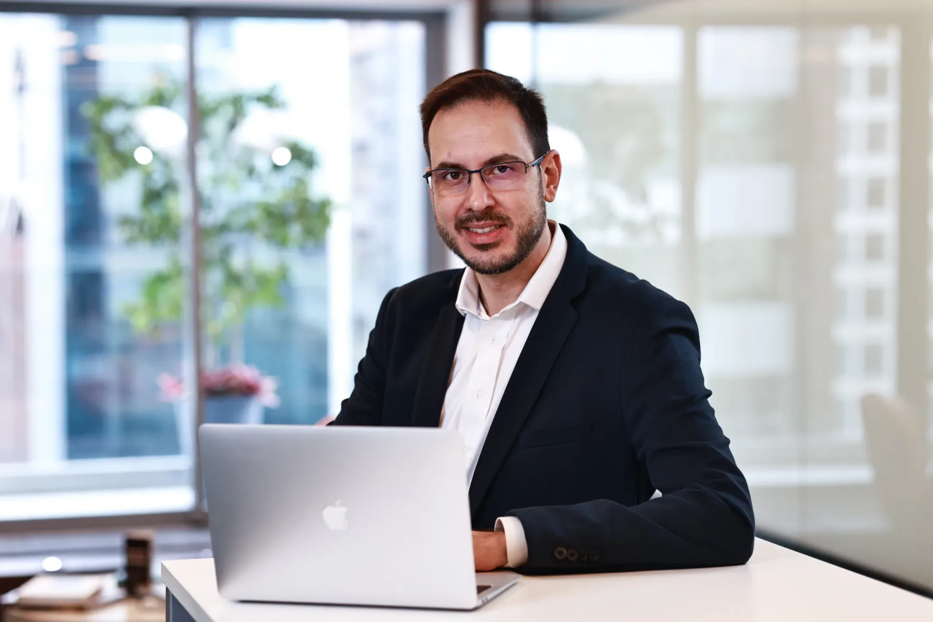 Inteligência Artificial transforma operações e se torna essencial para empresas