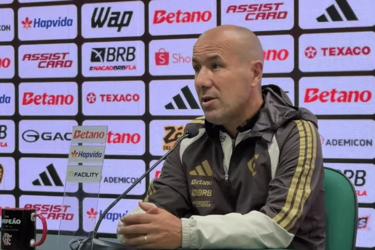 Jardim elogia goleada do Flamengo e destaca retorno de Arrascaeta após vitória sobre Chapecoense