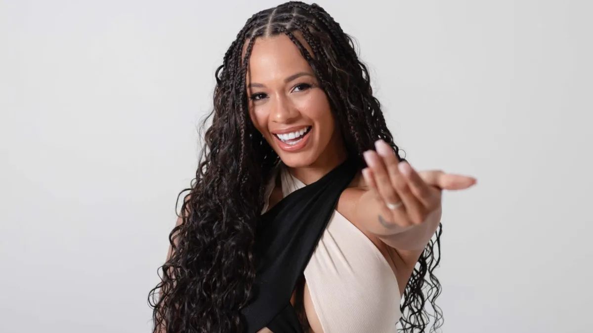 Ju Diniz lança o single "Tá de Sacanagem" e moderniza o pagode carioca