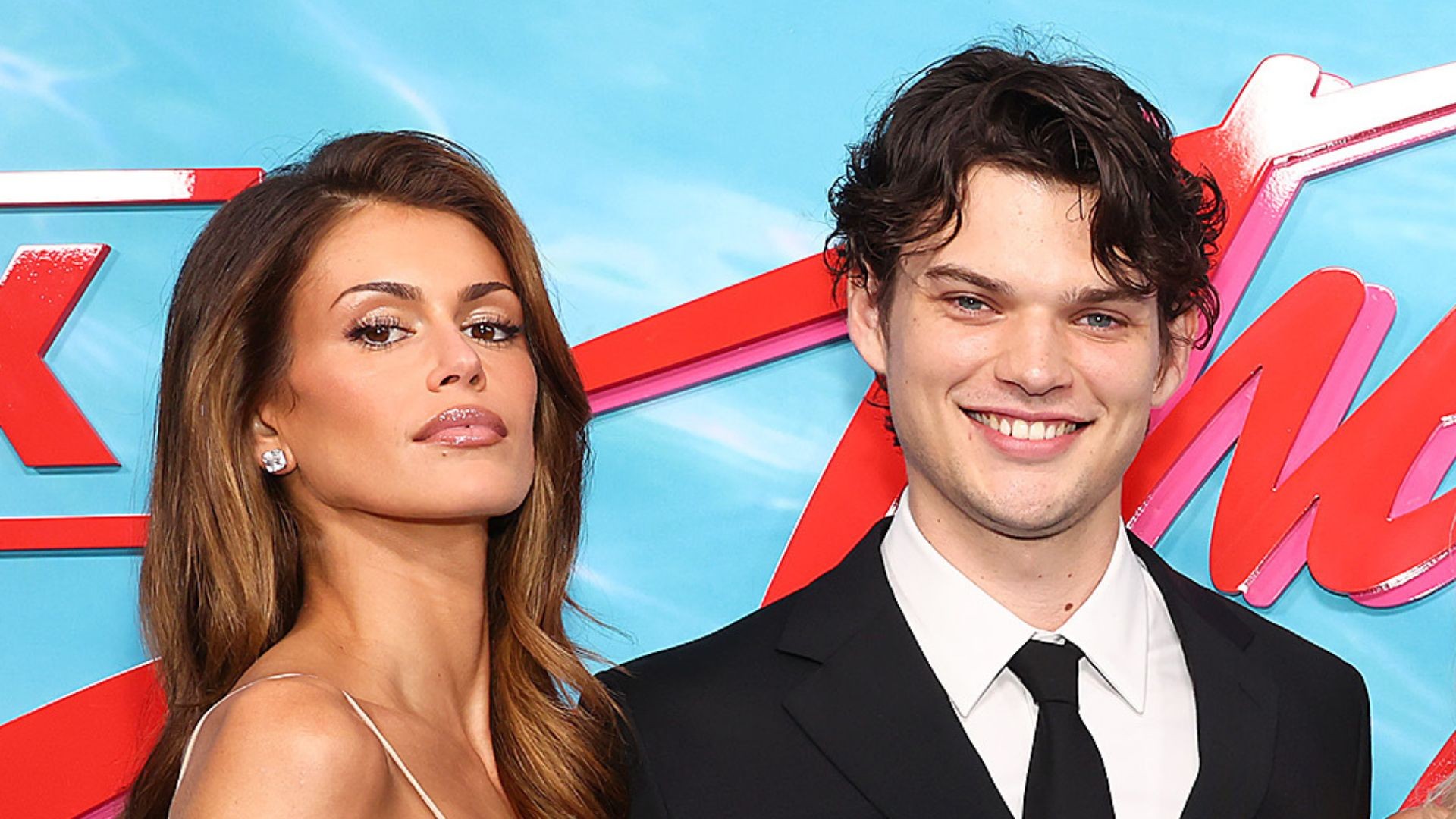 Kaia Gerber e Homer Gere brilham em estreia de série e falam sobre parceria familiar