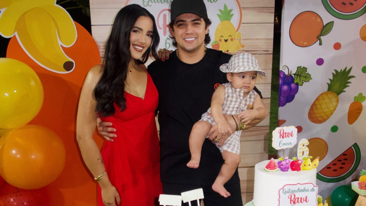 Karolly Rayssa celebra 6 meses do filho Ravi e reflete sobre a maternidade