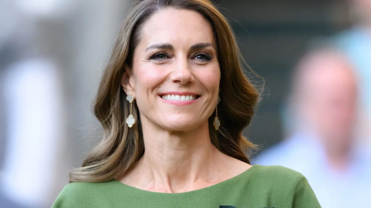 Kate Middleton parabeniza tenista Arthur Fery com presente de aniversário em Wimbledon