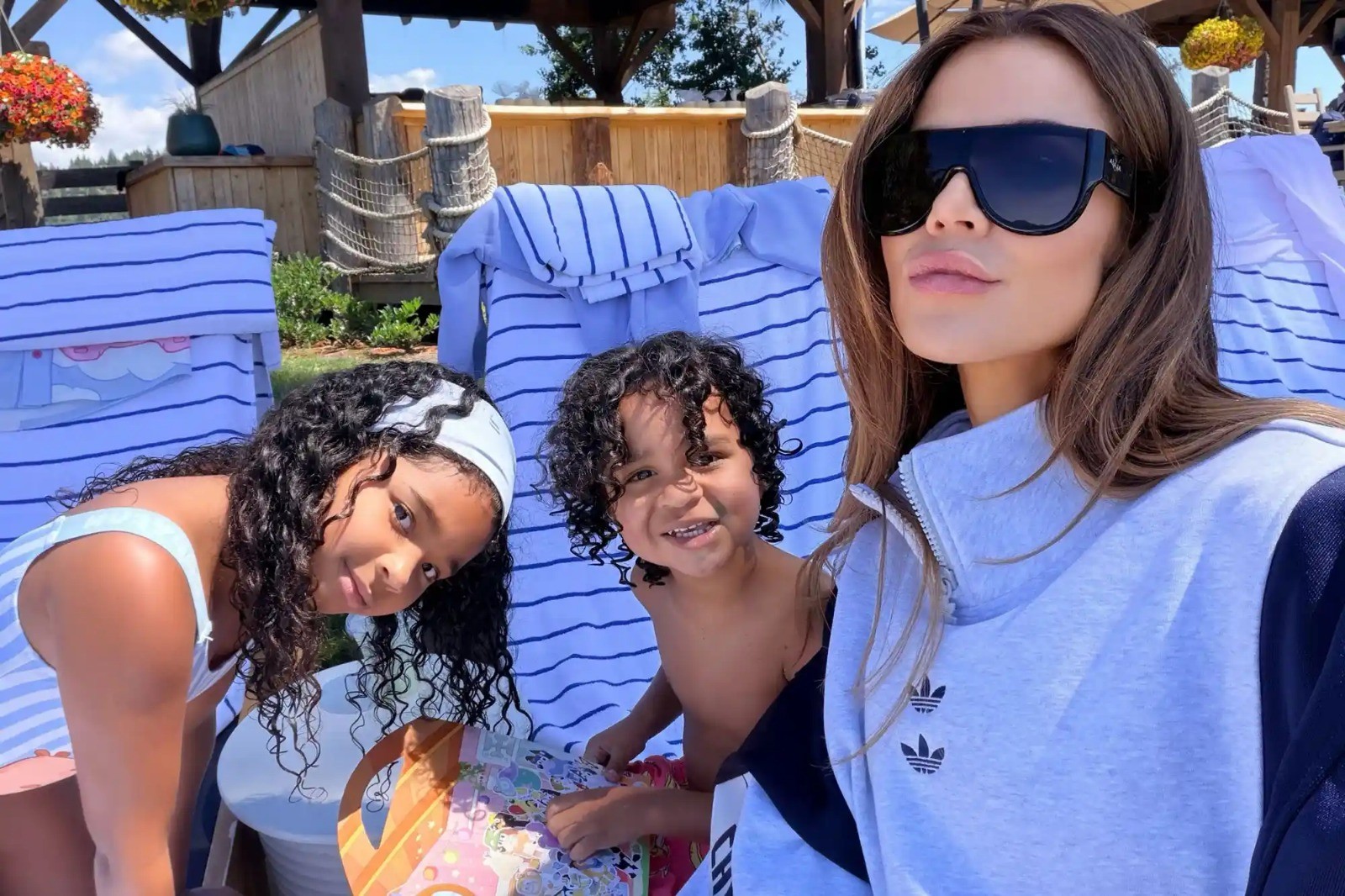 Khloé Kardashian celebra 4 anos do filho Tatum com homenagem emocionante nas redes sociais