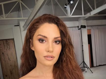 Laudo aponta intoxicação por álcool como causa da morte da atriz Ece İrtem