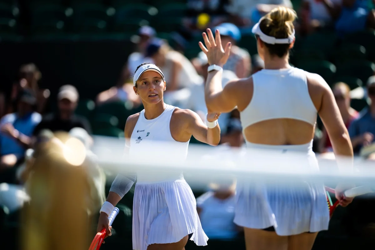 Luisa Stefani e Gabriela Dabrowski avançam à final de duplas em Wimbledon