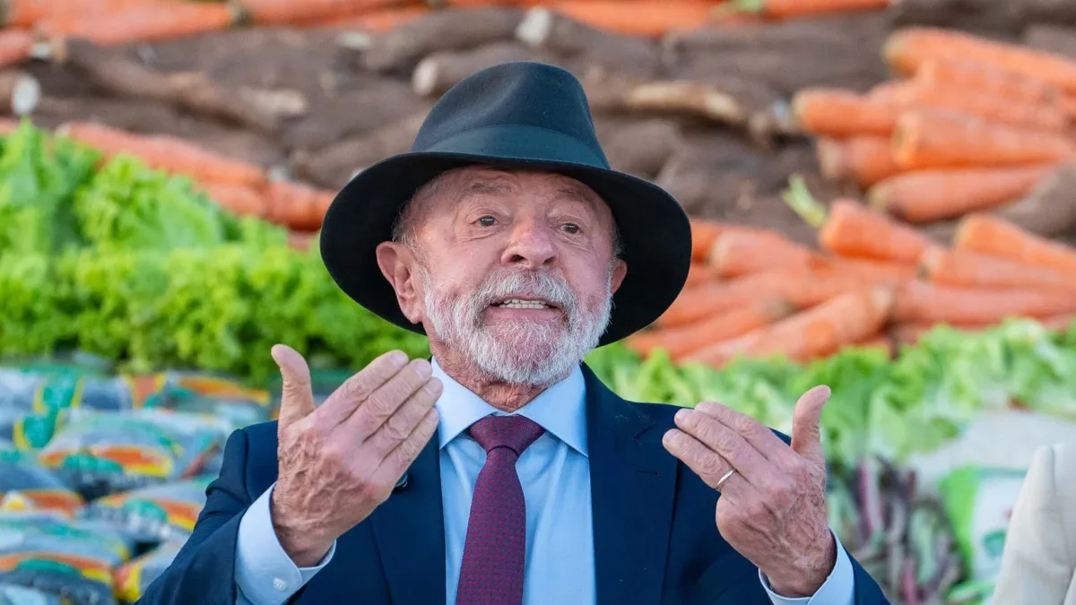 Lula e PT abrem mão da cabeça de chapa em 15 estados para fortalecer alianças
