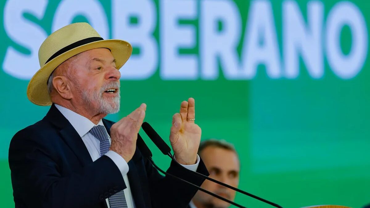 Lula foca na defesa da soberania e democracia na corrida pela reeleição