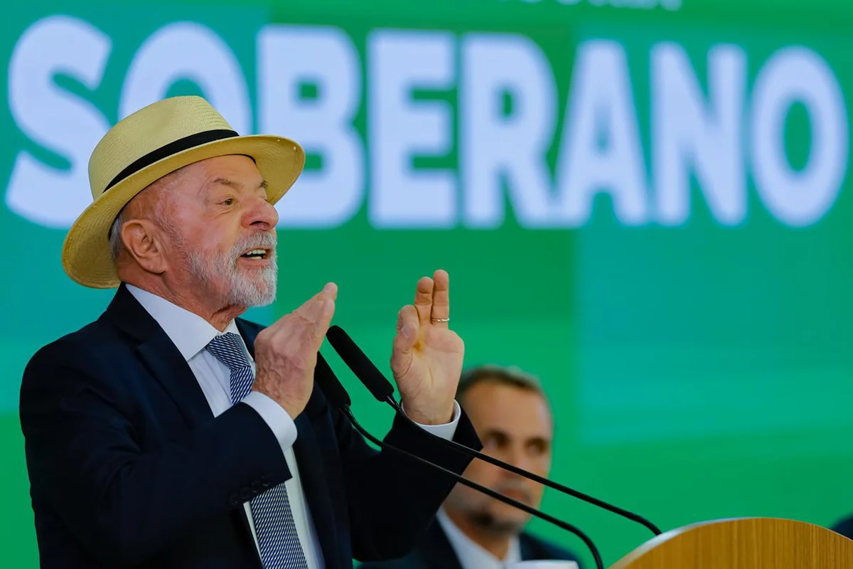 Lula foca na defesa da soberania e democracia na corrida pela reeleição