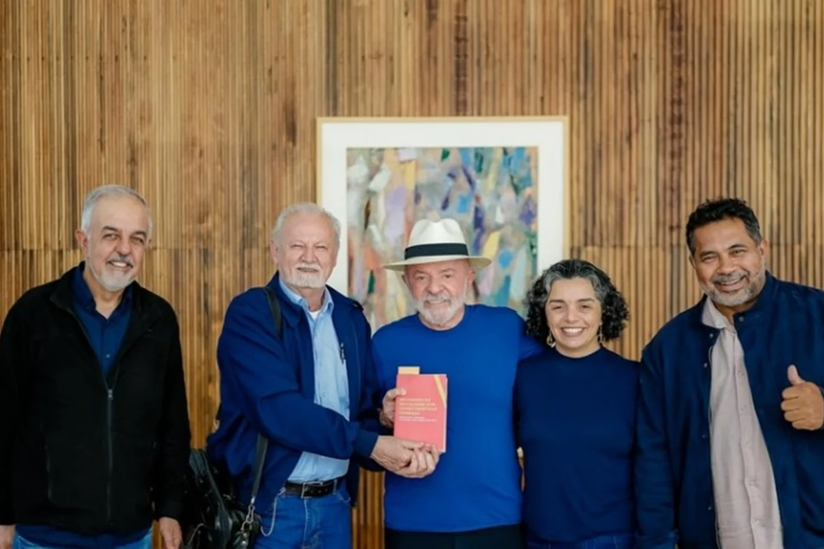 Lula se reúne com MST para discutir apoio humanitário à Venezuela após terremotos