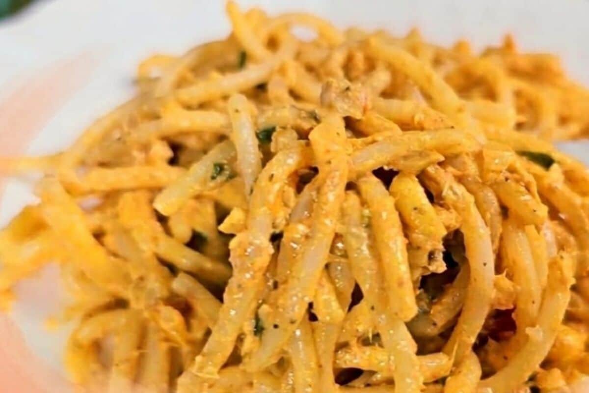 Macarrão com sardinha: receita prática e saborosa que lembra a comida de mãe