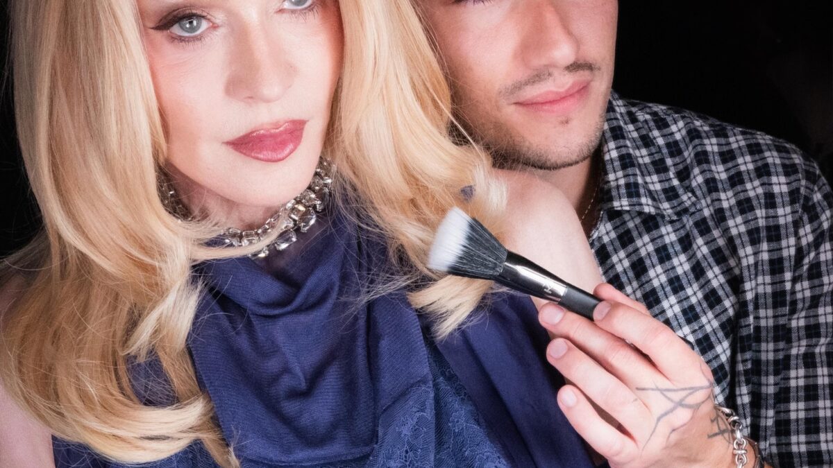 Marcelo Gutierrez renova imagem de Madonna em nova era com "Confessions II"