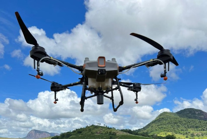 Mercado de drones agrícolas no Brasil deve movimentar R$ 2 bilhões em 2026
