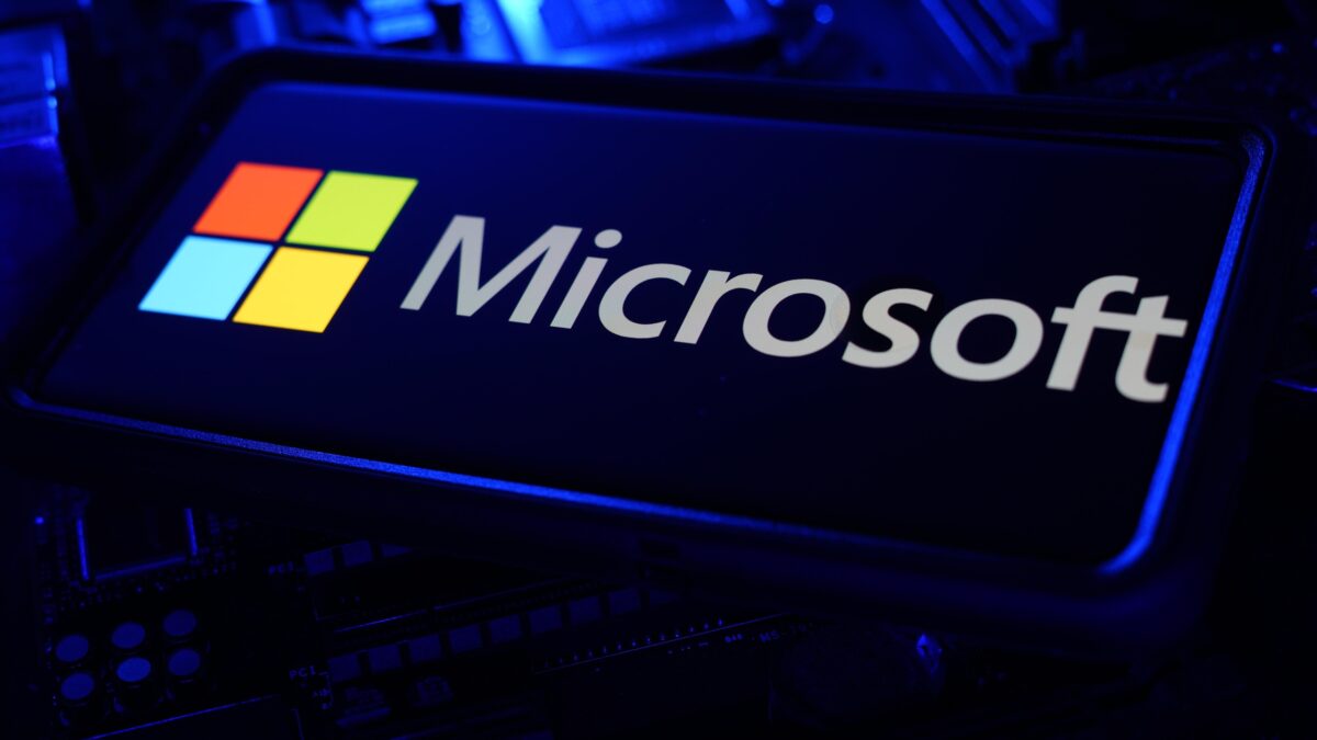 Microsoft lança IA inovadora para fortalecer cibersegurança em empresas