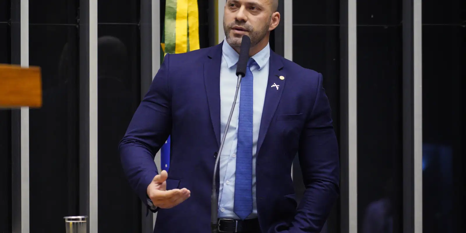 Moraes exige explicação de Daniel Silveira em 48 horas por vídeo no X