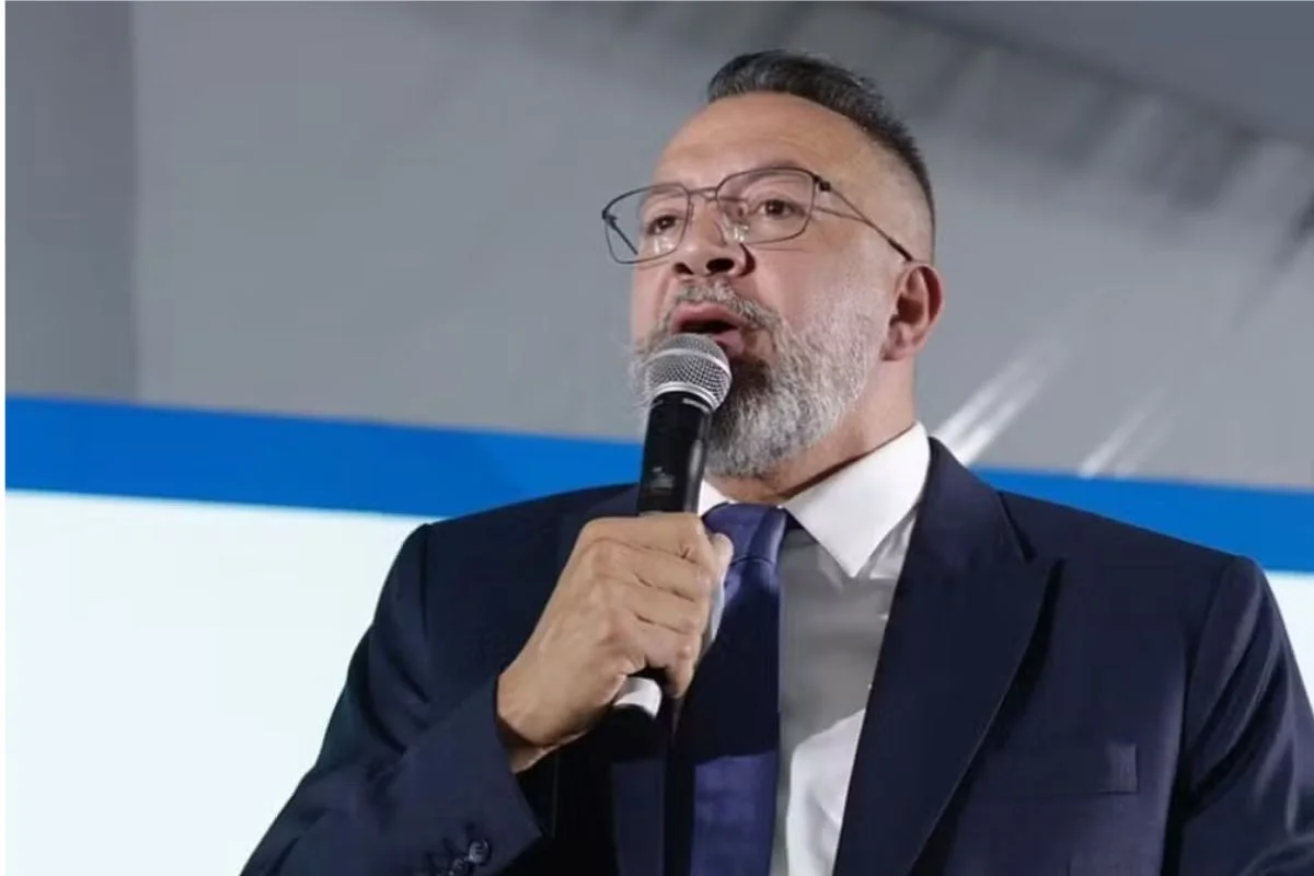 Moraes solta ex-prefeito de Belford Roxo preso com fuzil em operação da PF