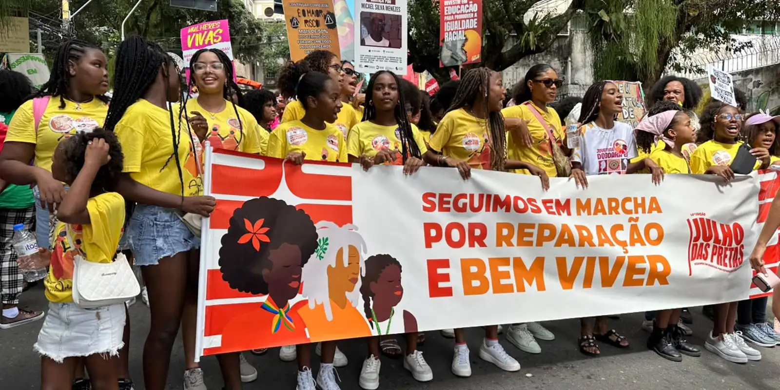 Mulheres negras marcham em todo o Brasil no Julho das Pretas por direitos e justiça social