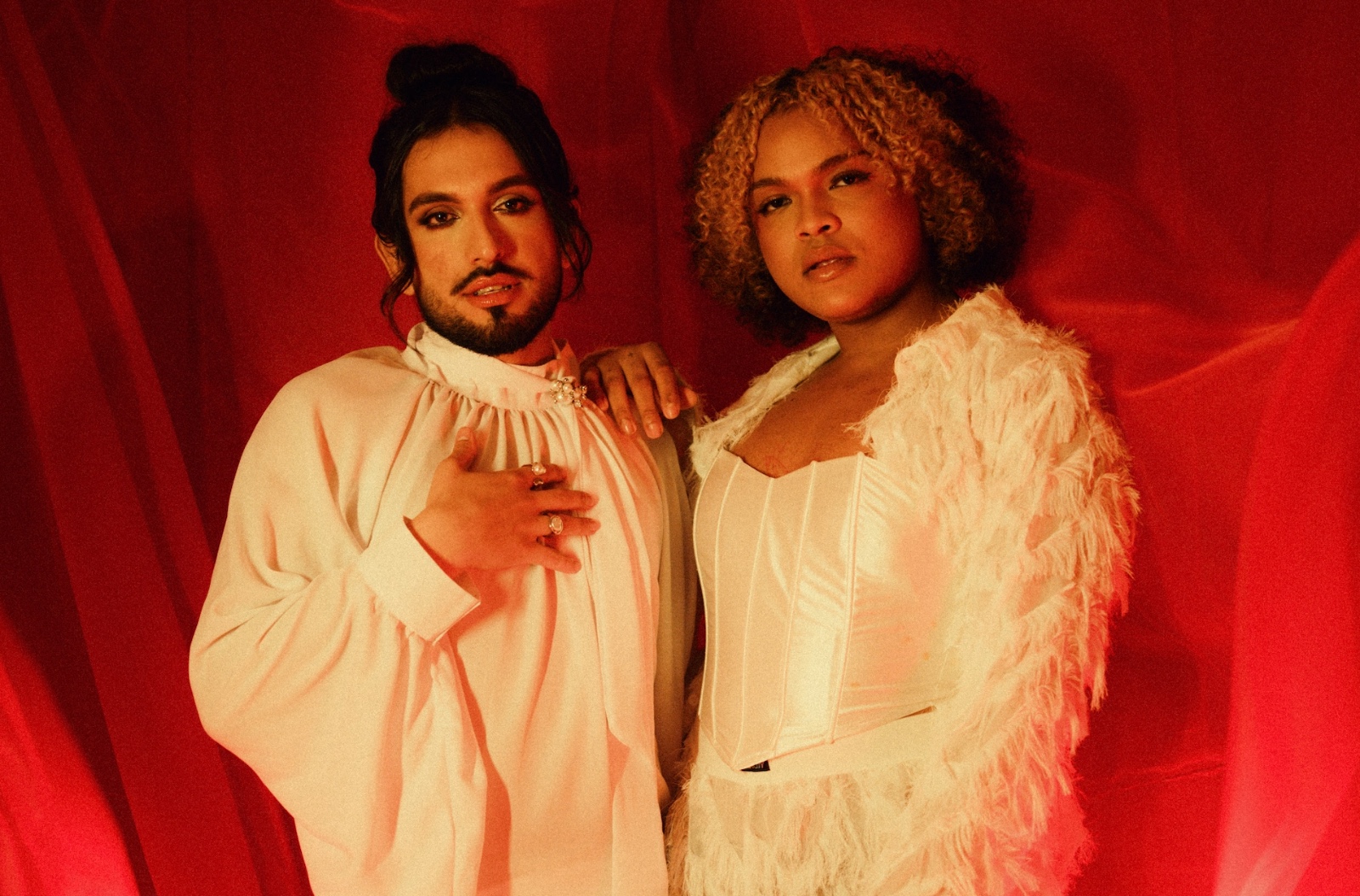 Nando e Gael Vicci lançam "Roubou Meu Coração" com batida pop latina e amor real