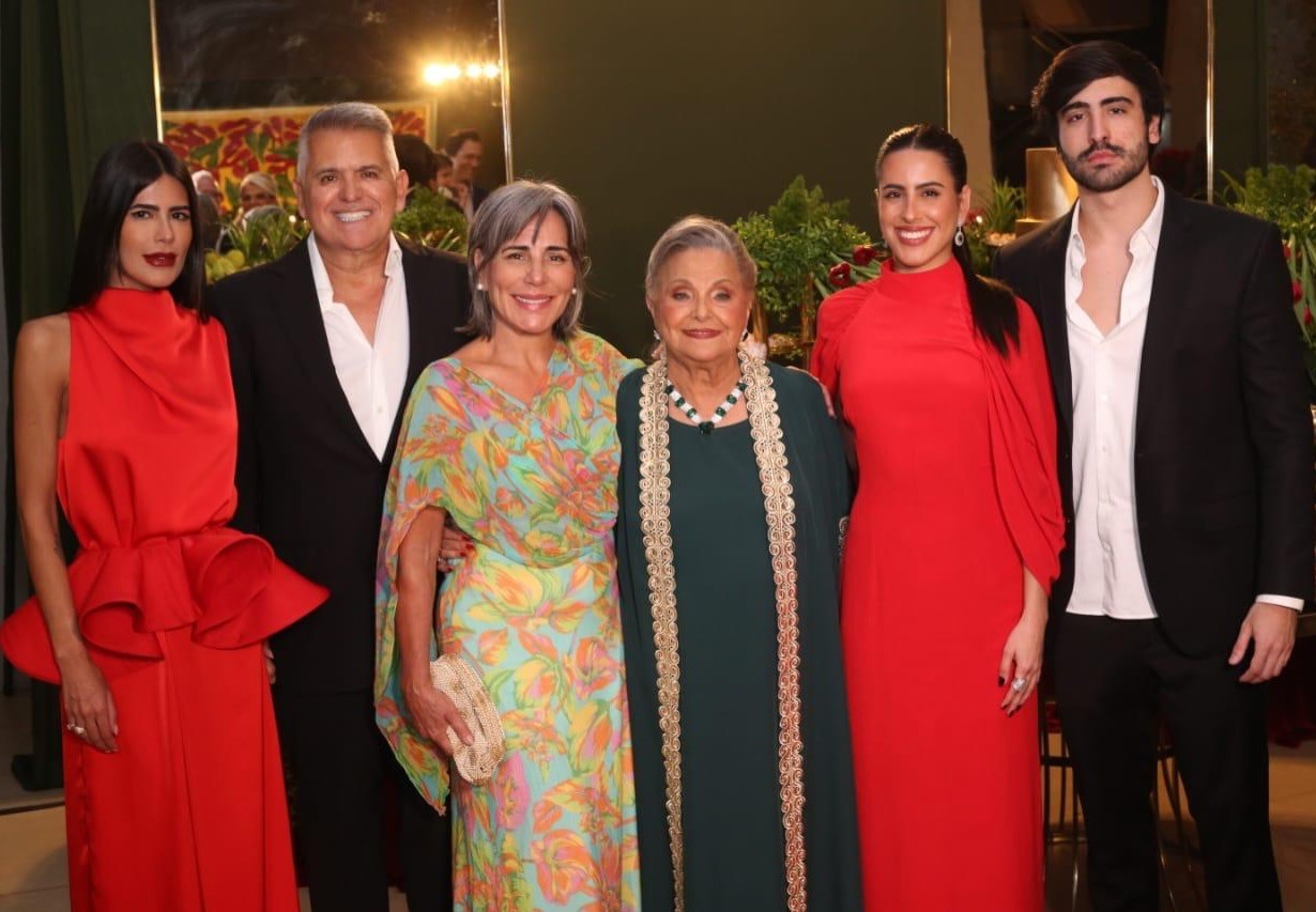 Orlando Morais e Gloria Pires celebram os 90 anos da mãe com emoção e amor